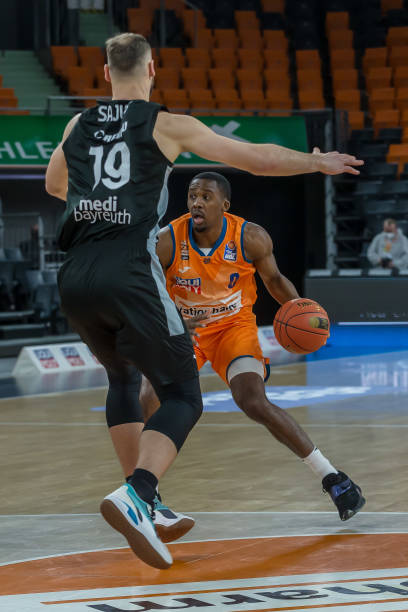 场便奠定了 场便奠定了