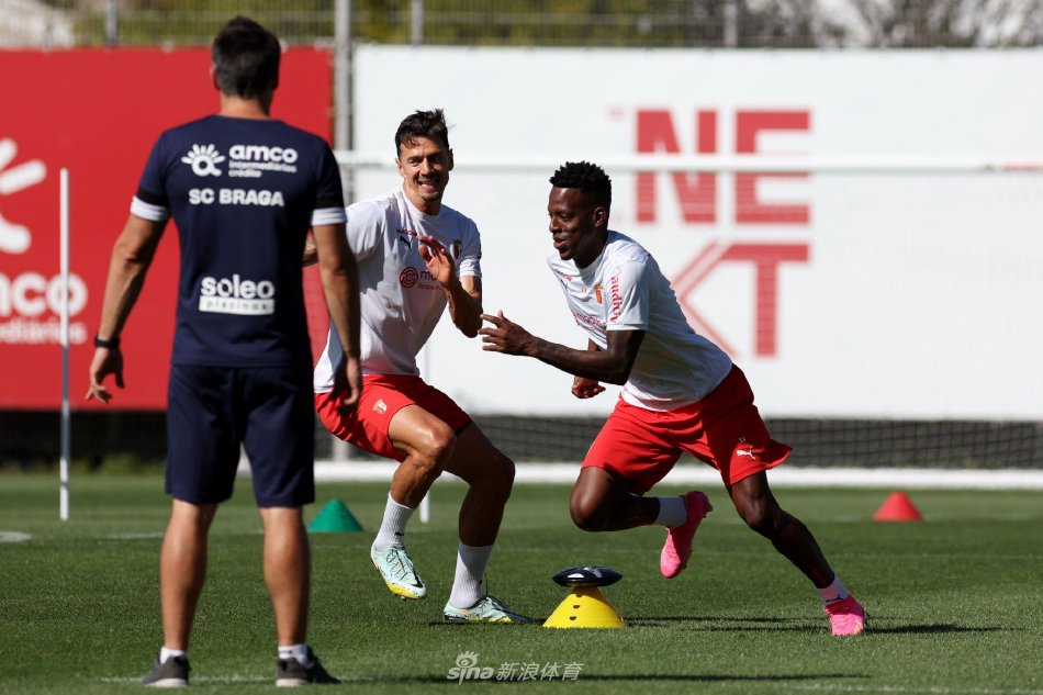 育赛事中 育赛事中