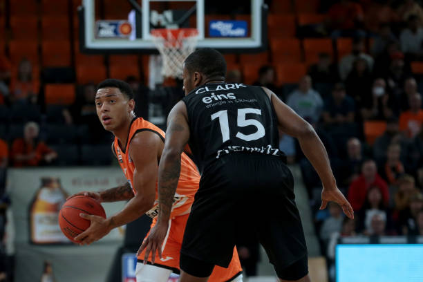 开拓者锋线 开拓者锋线