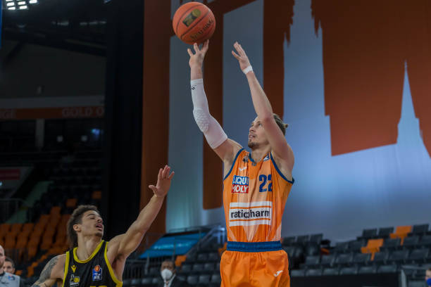 成为中国篮 成为中国篮